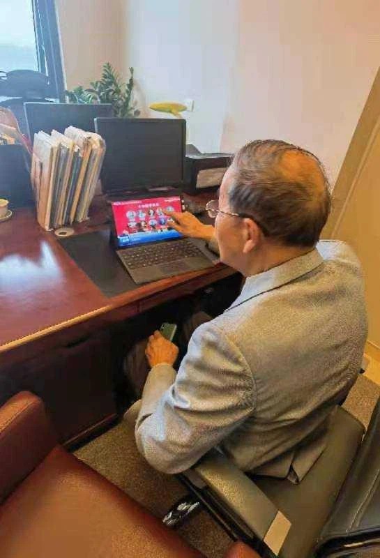 202208171457261b8eb702bad549309f2ede27b2255755